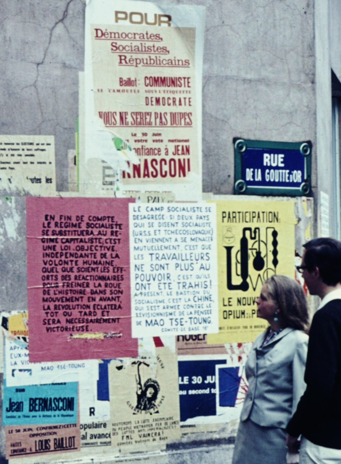 Affiches dans Paris photographiées en juillet 1968, contexte du récit de Paul